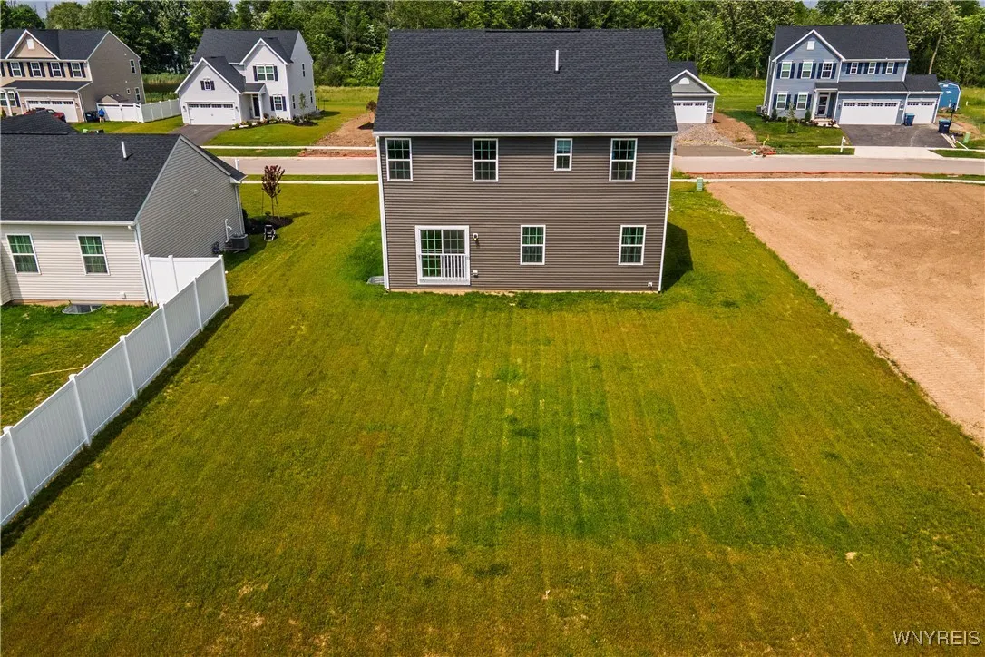 510 Limestone Court, Grand Island, New York 14072, Grand Island, New York 14072, 4 Bedrooms Bedrooms, 8 Rooms Rooms,2 BathroomsBathrooms,Residential,For Sale,510 Limestone Court, Grand Island, New York 14072,B1615826