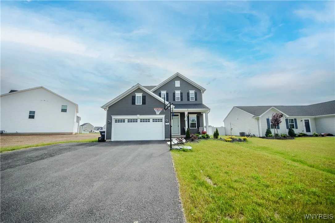 510 Limestone Court, Grand Island, New York 14072, Grand Island, New York 14072, 4 Bedrooms Bedrooms, 8 Rooms Rooms,2 BathroomsBathrooms,Residential,For Sale,510 Limestone Court, Grand Island, New York 14072,B1615826