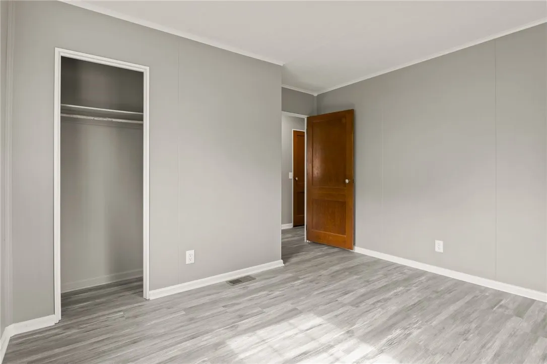 213 Auburn Avenue, Gates, New York 14606, Gates, New York 14606, 3 Bedrooms Bedrooms, 6 Rooms Rooms,1 BathroomBathrooms,Residential,Closed,213 Auburn Avenue, Gates, New York 14606,0,R1615897