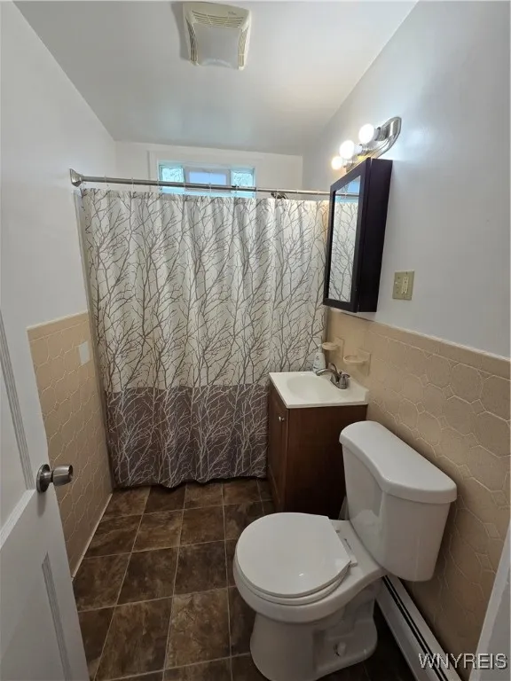 674 79th Street, Niagara Falls, New York 14304, Niagara Falls, New York 14304, 3 Bedrooms Bedrooms, 5 Rooms Rooms,1 BathroomBathrooms,Residential,Closed,674 79th Street, Niagara Falls, New York 14304,0,B1615403