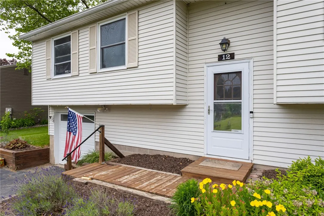 12 Rawhide Drive, Henrietta, New York 14586, Henrietta, New York 14586, 3 Bedrooms Bedrooms, 7 Rooms Rooms,2 BathroomsBathrooms,Residential,Closed,12 Rawhide Drive, Henrietta, New York 14586,0,R1607050