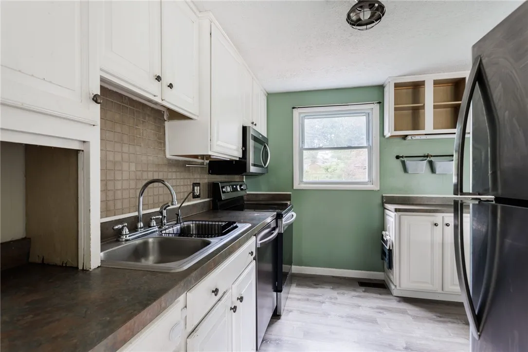 12 Rawhide Drive, Henrietta, New York 14586, Henrietta, New York 14586, 3 Bedrooms Bedrooms, 7 Rooms Rooms,2 BathroomsBathrooms,Residential,Closed,12 Rawhide Drive, Henrietta, New York 14586,0,R1607050