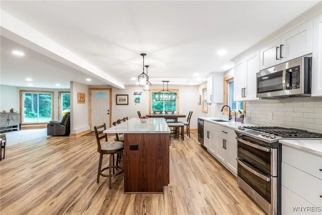 860 Mammot Road, Darien, New York 14004, Darien, New York 14004, 3 Bedrooms Bedrooms, 6 Rooms Rooms,2 BathroomsBathrooms,Residential,Closed,860 Mammot Road, Darien, New York 14004,0,B1615174