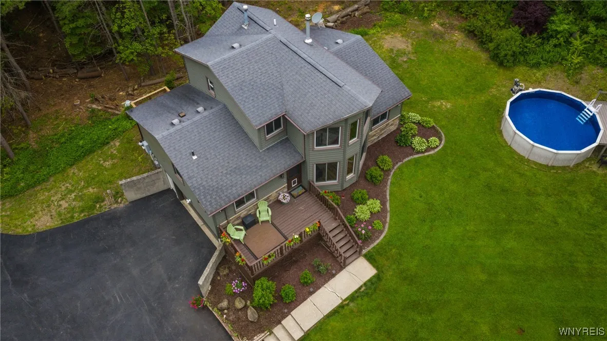 860 Mammot Road, Darien, New York 14004, Darien, New York 14004, 3 Bedrooms Bedrooms, 6 Rooms Rooms,2 BathroomsBathrooms,Residential,Closed,860 Mammot Road, Darien, New York 14004,0,B1615174