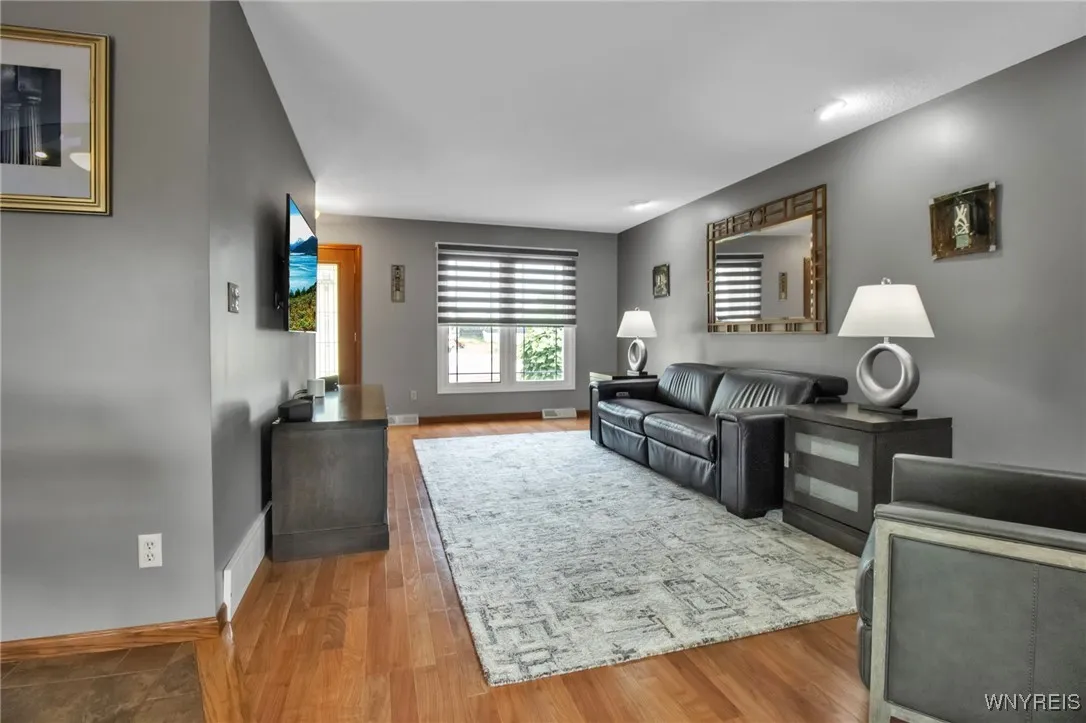 36 Wedgewood Drive, Cheektowaga, New York 14227, Cheektowaga, New York 14227, 3 Bedrooms Bedrooms, 6 Rooms Rooms,2 BathroomsBathrooms,Residential,Closed,36 Wedgewood Drive, Cheektowaga, New York 14227,0,B1615498