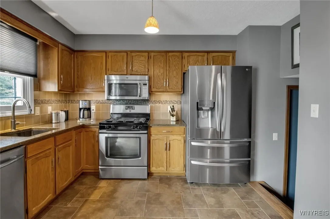 36 Wedgewood Drive, Cheektowaga, New York 14227, Cheektowaga, New York 14227, 3 Bedrooms Bedrooms, 6 Rooms Rooms,2 BathroomsBathrooms,Residential,Closed,36 Wedgewood Drive, Cheektowaga, New York 14227,0,B1615498
