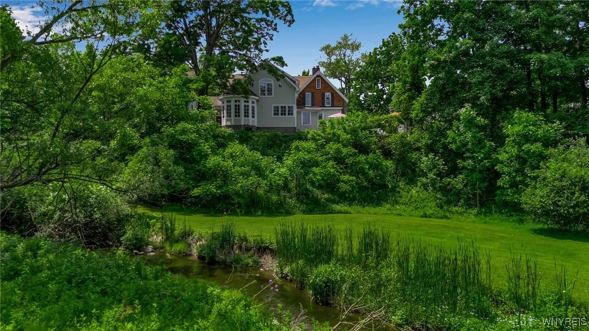 2565 Bowen Road, Elma, New York 14059, Elma, New York 14059, 5 Bedrooms Bedrooms, 16 Rooms Rooms,3 BathroomsBathrooms,Residential,Closed,2565 Bowen Road, Elma, New York 14059,0,B1615812