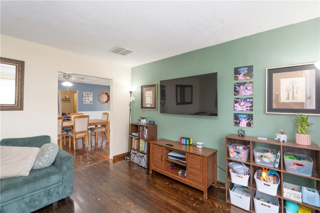 11 Fulton Street, North Dansville, New York 14437, North Dansville, New York 14437, 3 Bedrooms Bedrooms, 8 Rooms Rooms,3 BathroomsBathrooms,Residential,Closed,11 Fulton Street, North Dansville, New York 14437,0,R1615587