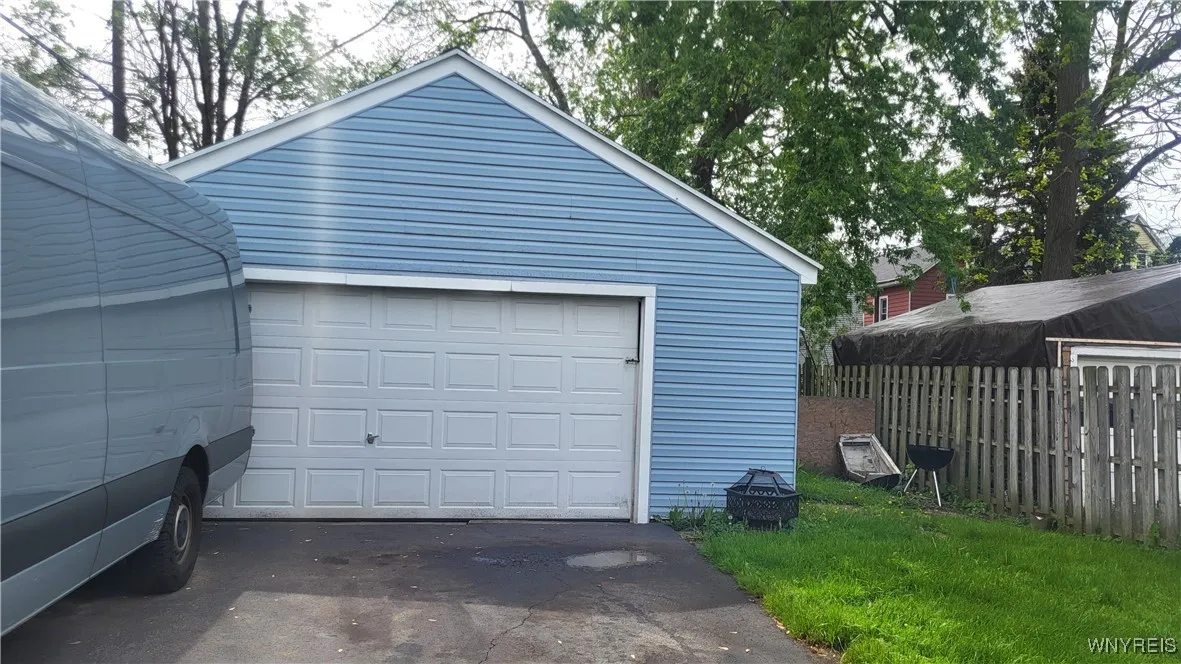 115 Riverview Place, Buffalo, New York 14210, Buffalo, New York 14210, 4 Bedrooms Bedrooms, ,2 BathroomsBathrooms,Residential,Closed,115 Riverview Place, Buffalo, New York 14210,0,B1615759