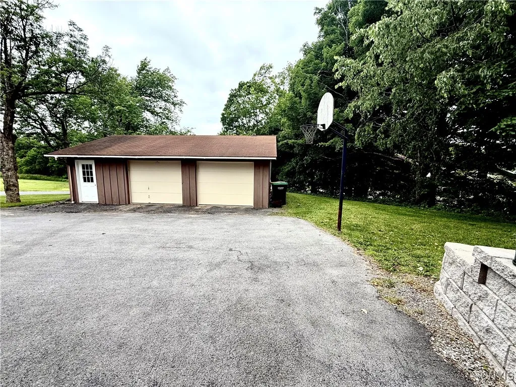 25253 East Gotham Road, Watertown-town, New York 1, Watertown Town, New York 13601, 4 Bedrooms Bedrooms, 8 Rooms Rooms,3 BathroomsBathrooms,Residential,Closed,25253 East Gotham Road, Watertown-town, New York 1,S1615965
