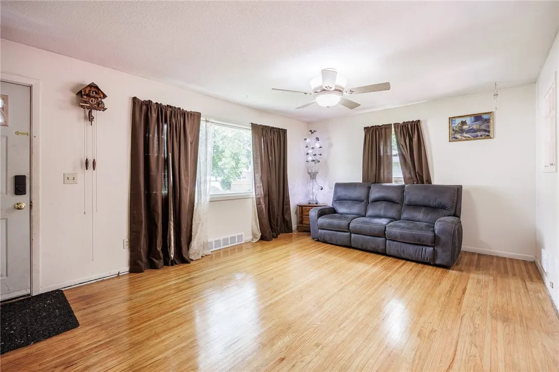 77 Chad Circle, Greece, New York 14616, Greece, New York 14616, 3 Bedrooms Bedrooms, 6 Rooms Rooms,2 BathroomsBathrooms,Residential,Closed,77 Chad Circle, Greece, New York 14616,0,R1615967