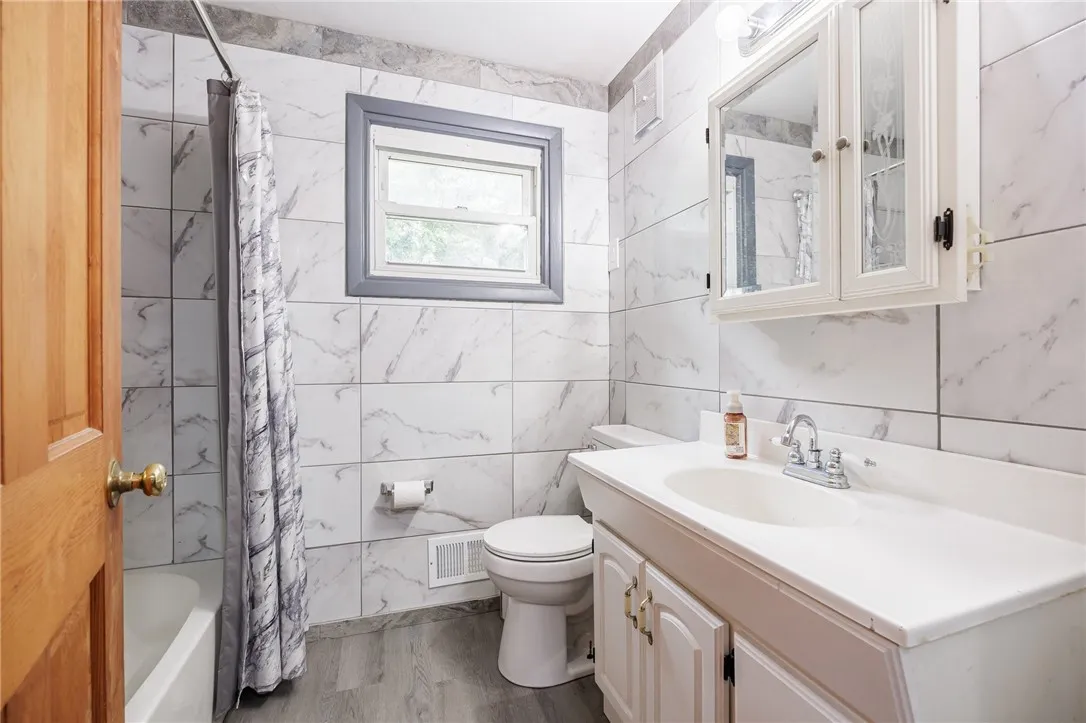 77 Chad Circle, Greece, New York 14616, Greece, New York 14616, 3 Bedrooms Bedrooms, 6 Rooms Rooms,2 BathroomsBathrooms,Residential,Closed,77 Chad Circle, Greece, New York 14616,0,R1615967