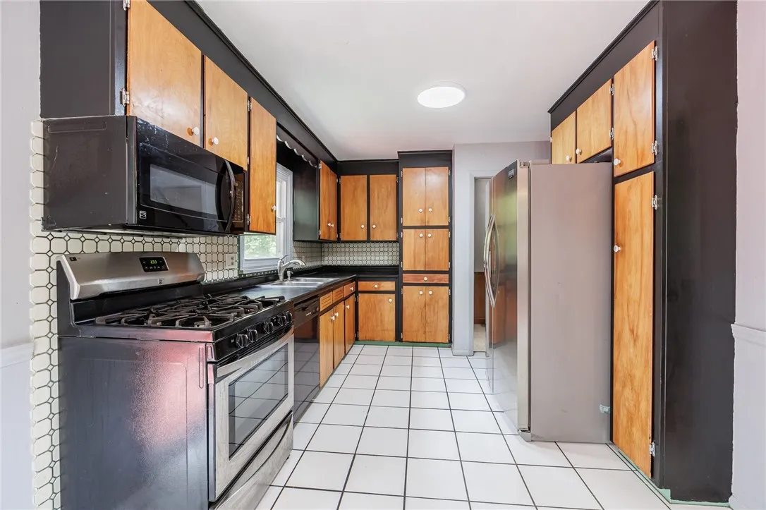 77 Chad Circle, Greece, New York 14616, Greece, New York 14616, 3 Bedrooms Bedrooms, 6 Rooms Rooms,2 BathroomsBathrooms,Residential,Closed,77 Chad Circle, Greece, New York 14616,0,R1615967
