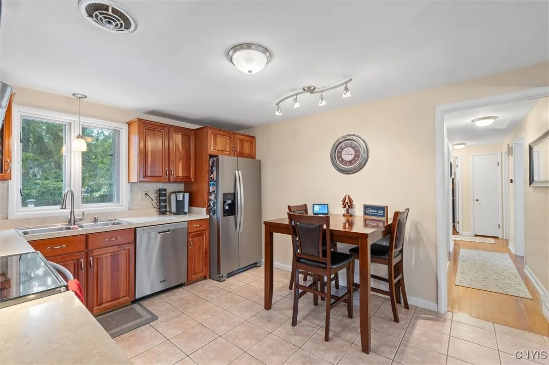 315 Baxton Street, Clay, New York 13212, Clay, New York 13212, 3 Bedrooms Bedrooms, 6 Rooms Rooms,1 BathroomBathrooms,Residential,Closed,315 Baxton Street, Clay, New York 13212,S1615682