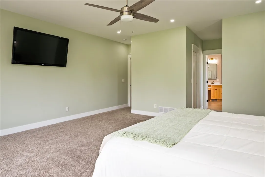 296 Dean Road, Parma, New York 14559, Parma, New York 14559, 4 Bedrooms Bedrooms, 10 Rooms Rooms,2 BathroomsBathrooms,Residential,Closed,296 Dean Road, Parma, New York 14559,R1613728
