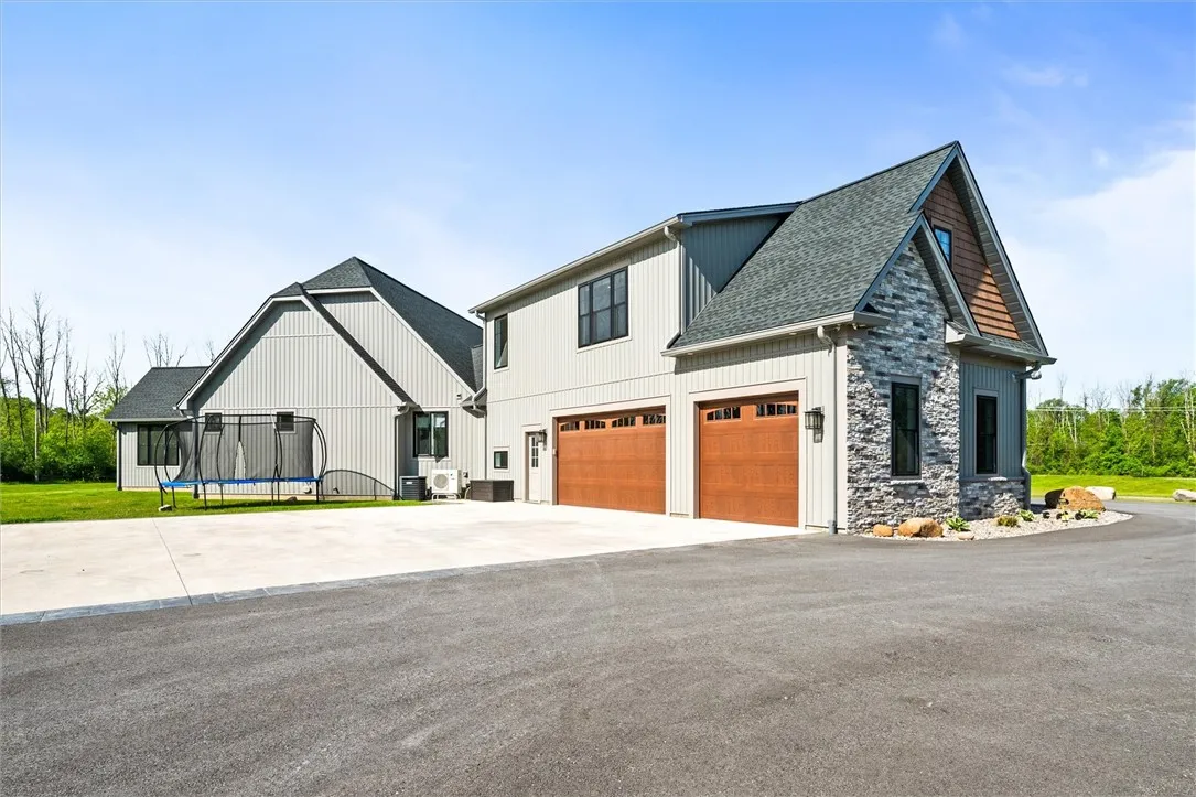 296 Dean Road, Parma, New York 14559, Parma, New York 14559, 4 Bedrooms Bedrooms, 10 Rooms Rooms,2 BathroomsBathrooms,Residential,Closed,296 Dean Road, Parma, New York 14559,R1613728