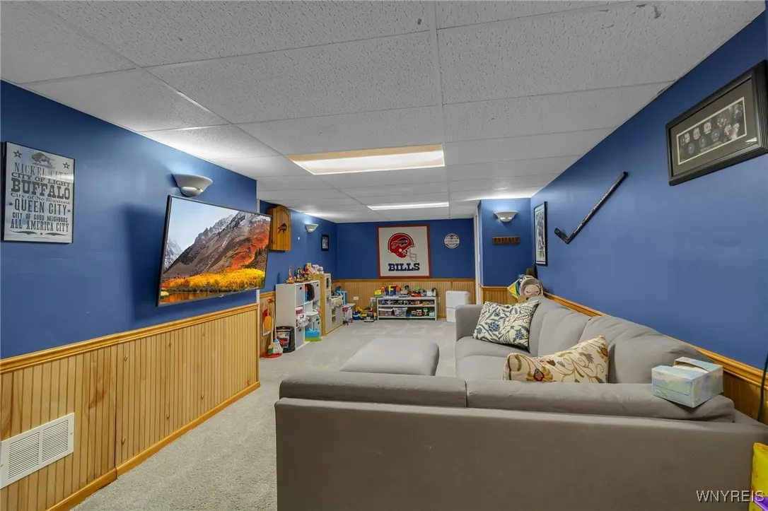 33 Cindy Drive, Amherst, New York 14221, Amherst, New York 14221, 4 Bedrooms Bedrooms, 10 Rooms Rooms,2 BathroomsBathrooms,Residential,Closed,33 Cindy Drive, Amherst, New York 14221,B1613920