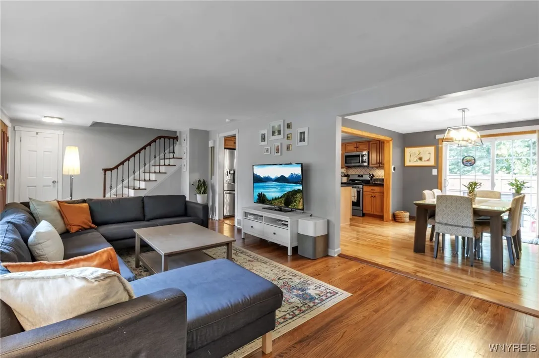 33 Cindy Drive, Amherst, New York 14221, Amherst, New York 14221, 4 Bedrooms Bedrooms, 10 Rooms Rooms,2 BathroomsBathrooms,Residential,Closed,33 Cindy Drive, Amherst, New York 14221,B1613920