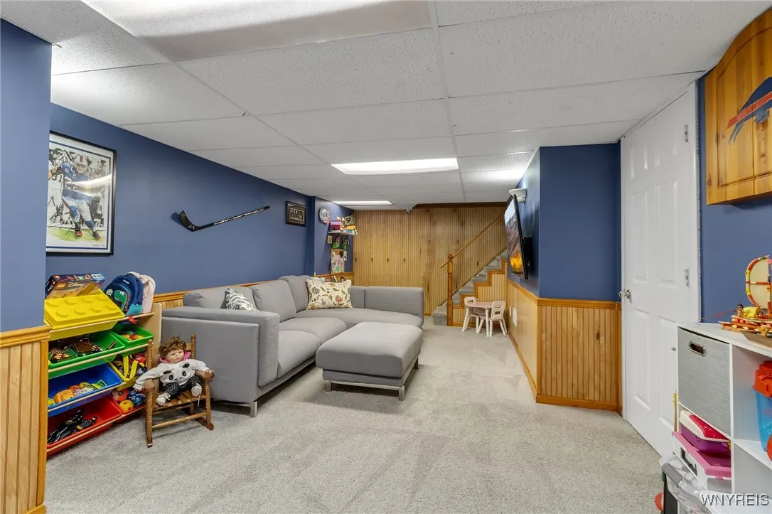 33 Cindy Drive, Amherst, New York 14221, Amherst, New York 14221, 4 Bedrooms Bedrooms, 10 Rooms Rooms,2 BathroomsBathrooms,Residential,Closed,33 Cindy Drive, Amherst, New York 14221,B1613920