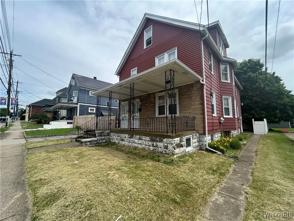 1304 Electric Avenue, Lackawanna, New York 14218, Lackawanna, New York 14218, 6 Bedrooms Bedrooms, ,2 BathroomsBathrooms,Residential,Closed,1304 Electric Avenue, Lackawanna, New York 14218,0,B1616077