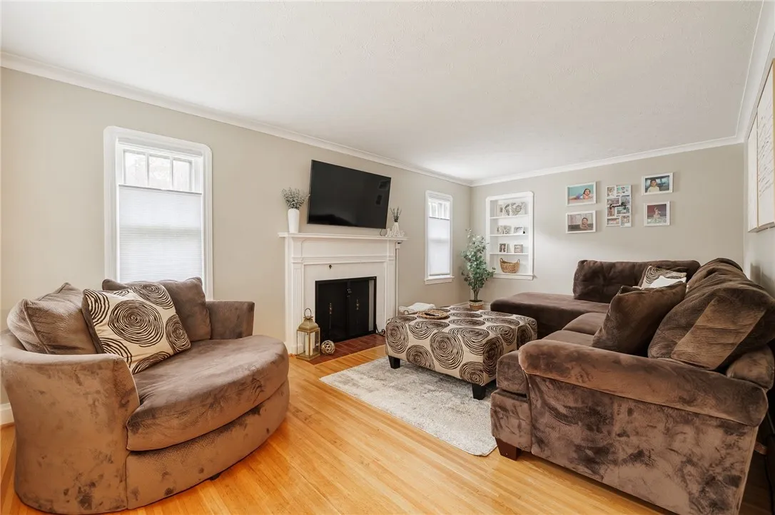 25 Kiniry Drive, Irondequoit, New York 14609, Irondequoit, New York 14609, 2 Bedrooms Bedrooms, 6 Rooms Rooms,1 BathroomBathrooms,Residential,Closed,25 Kiniry Drive, Irondequoit, New York 14609,R1613103