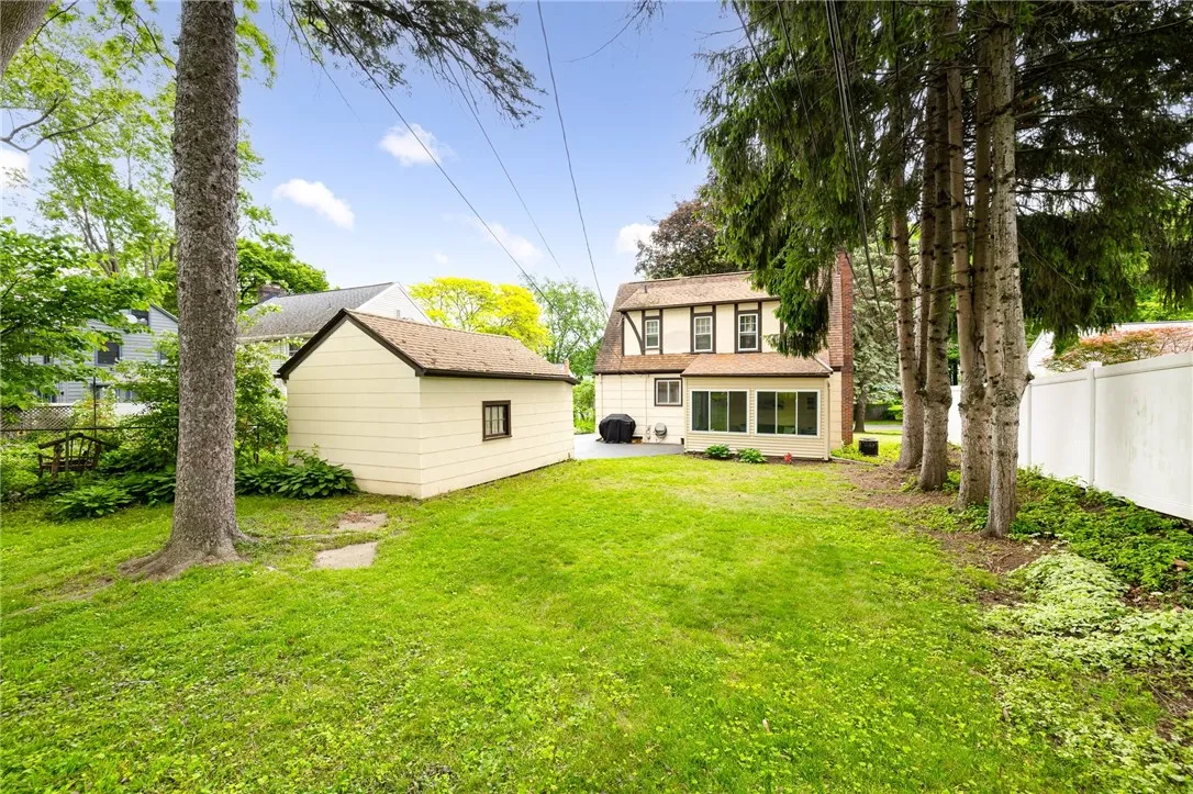 25 Kiniry Drive, Irondequoit, New York 14609, Irondequoit, New York 14609, 2 Bedrooms Bedrooms, 6 Rooms Rooms,1 BathroomBathrooms,Residential,Closed,25 Kiniry Drive, Irondequoit, New York 14609,R1613103