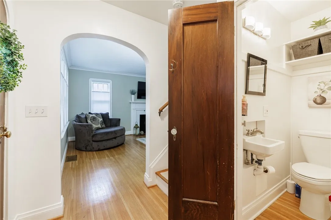 25 Kiniry Drive, Irondequoit, New York 14609, Irondequoit, New York 14609, 2 Bedrooms Bedrooms, 6 Rooms Rooms,1 BathroomBathrooms,Residential,Closed,25 Kiniry Drive, Irondequoit, New York 14609,R1613103
