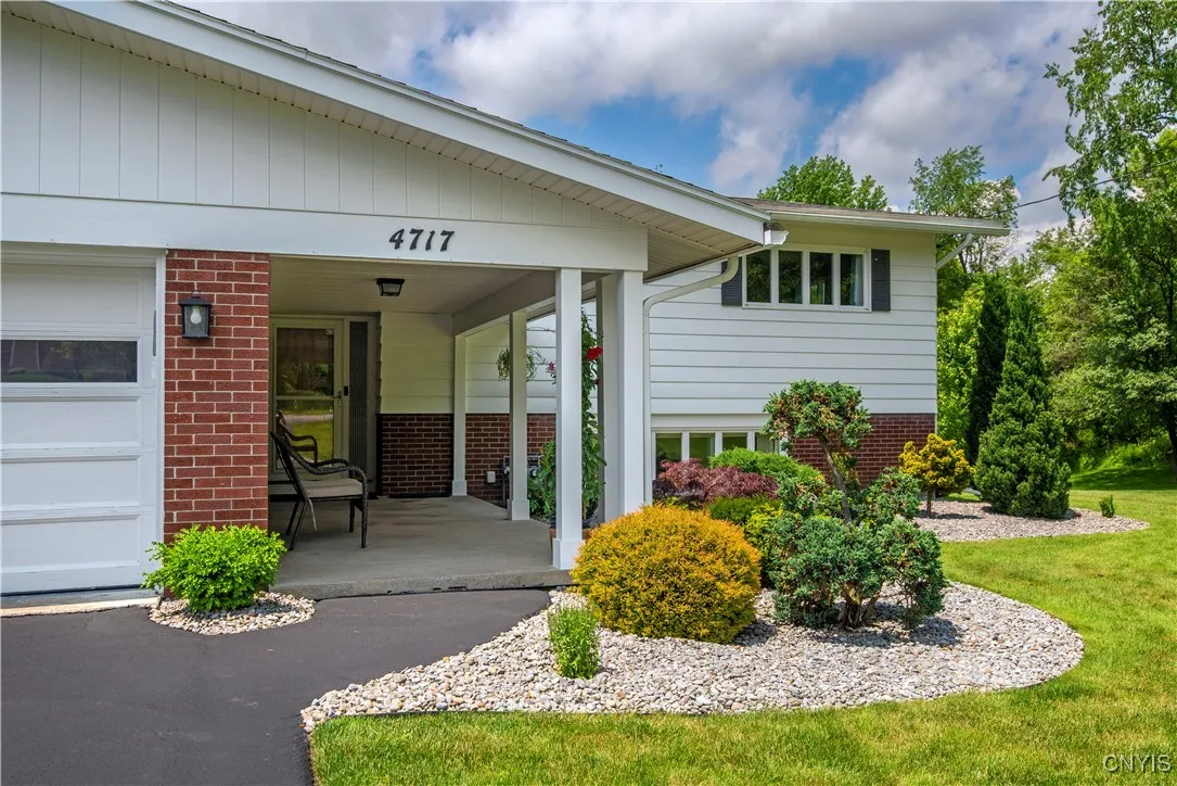 4717 Clinton Street, Kirkland, New York 13321, Kirkland, New York 13321, 3 Bedrooms Bedrooms, 8 Rooms Rooms,2 BathroomsBathrooms,Residential,Closed,4717 Clinton Street, Kirkland, New York 13321,0,S1615910