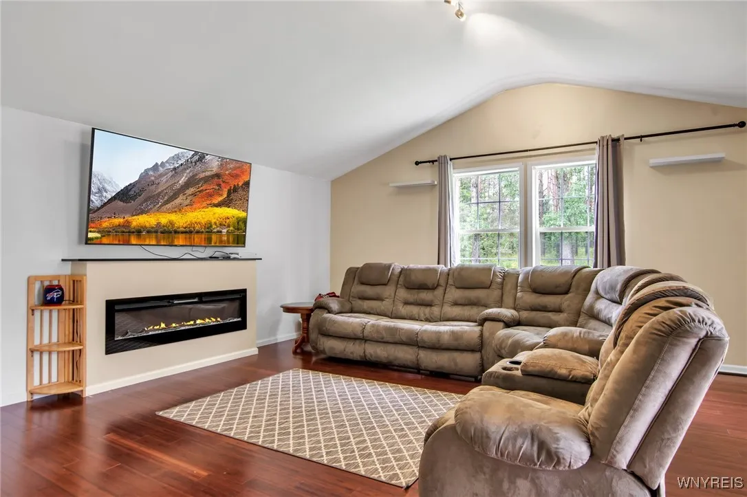 4 Cobb Avenue, Yorkshire, New York 14042, Yorkshire, New York 14042, 4 Bedrooms Bedrooms, 11 Rooms Rooms,2 BathroomsBathrooms,Residential,Closed,4 Cobb Avenue, Yorkshire, New York 14042,0,B1615900