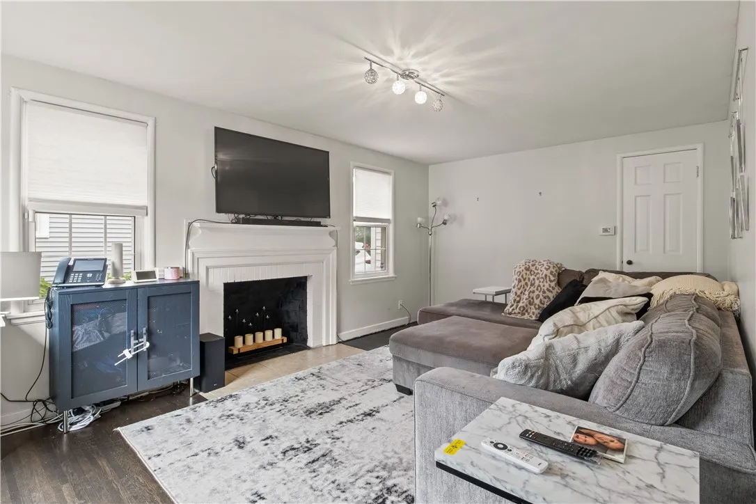 78 Lyndale Drive, Gates, New York 14624, Gates, New York 14624, 3 Bedrooms Bedrooms, 4 Rooms Rooms,1 BathroomBathrooms,Residential,Closed,78 Lyndale Drive, Gates, New York 14624,R1613662