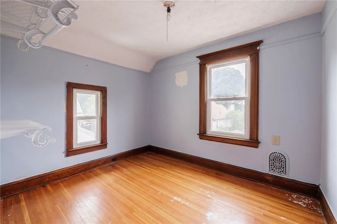 446 Benton Street, Rochester, New York 14620, Rochester, New York 14620, 2 Bedrooms Bedrooms, 6 Rooms Rooms,1 BathroomBathrooms,Residential,Closed,446 Benton Street, Rochester, New York 14620,R1614150