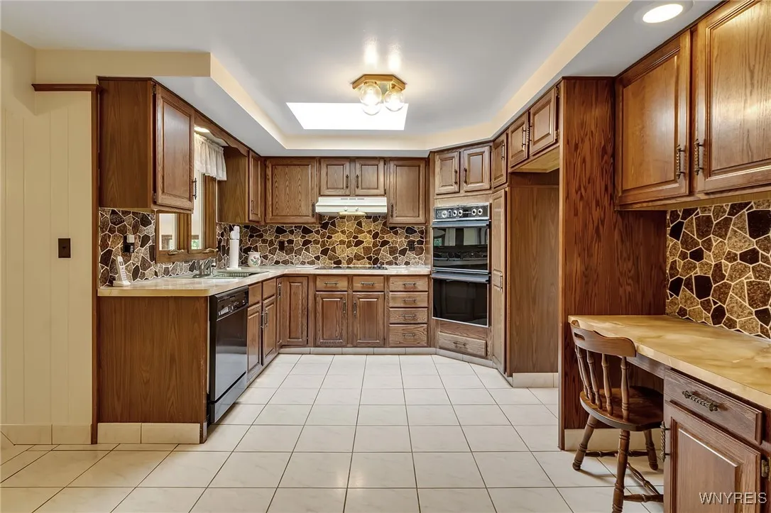 6182 Townline Road, Wheatfield, New York 14094, Wheatfield, New York 14094, 3 Bedrooms Bedrooms, 9 Rooms Rooms,2 BathroomsBathrooms,Residential,Closed,6182 Townline Road, Wheatfield, New York 14094,0,B1614633