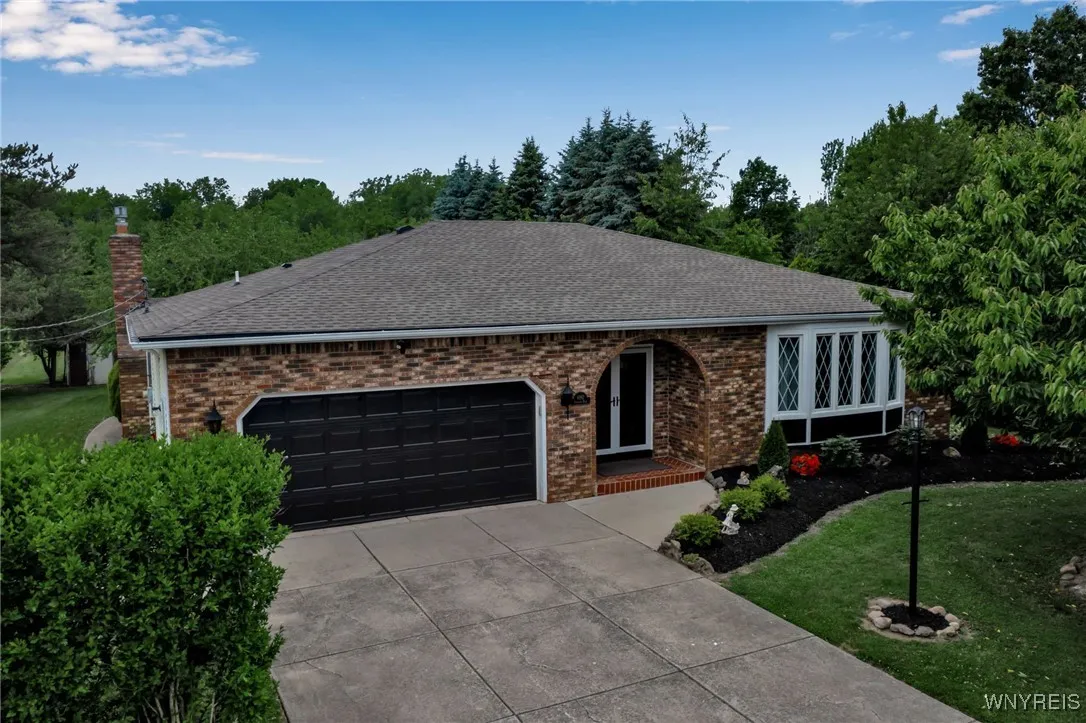 6182 Townline Road, Wheatfield, New York 14094, Wheatfield, New York 14094, 3 Bedrooms Bedrooms, 9 Rooms Rooms,2 BathroomsBathrooms,Residential,Closed,6182 Townline Road, Wheatfield, New York 14094,0,B1614633