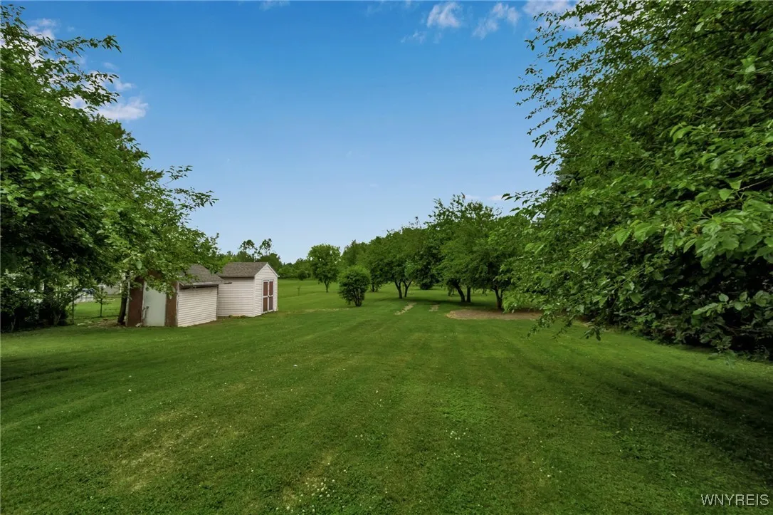 6182 Townline Road, Wheatfield, New York 14094, Wheatfield, New York 14094, 3 Bedrooms Bedrooms, 9 Rooms Rooms,2 BathroomsBathrooms,Residential,Closed,6182 Townline Road, Wheatfield, New York 14094,0,B1614633