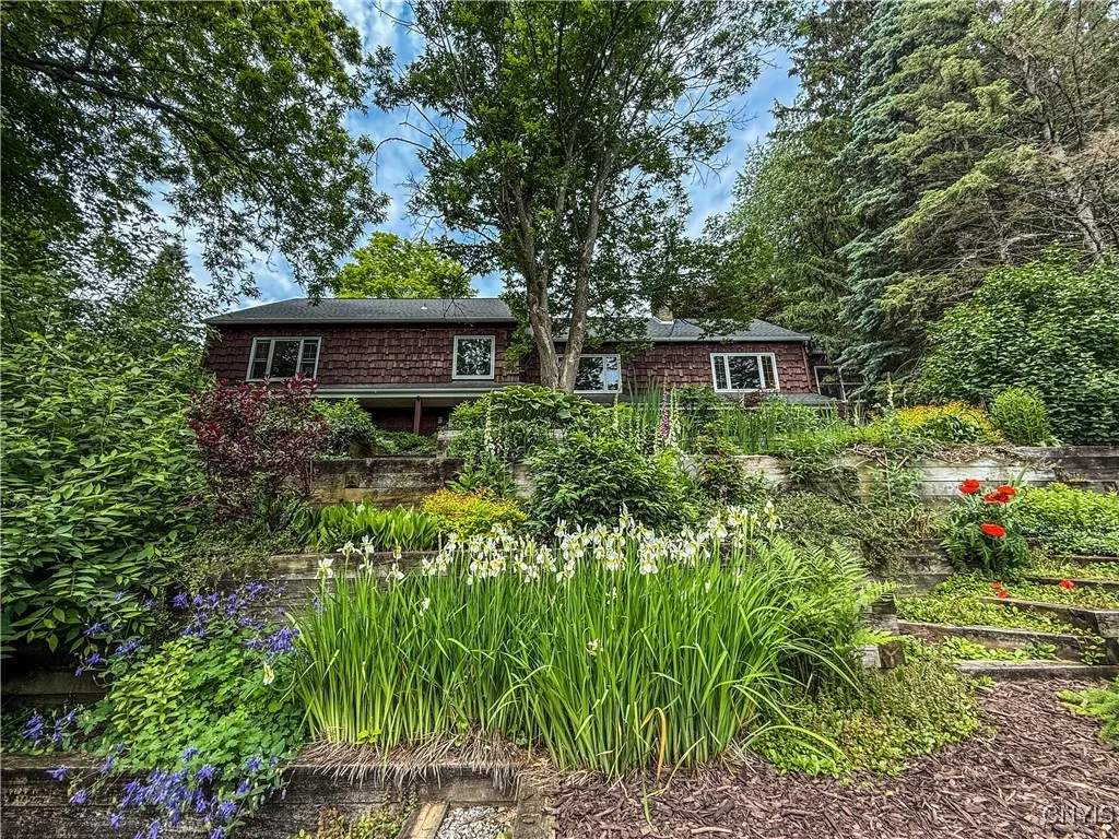 2717 West Lake Road, Cazenovia, New York 13035, Cazenovia, New York 13035, 4 Bedrooms Bedrooms, 10 Rooms Rooms,2 BathroomsBathrooms,Residential,Closed,2717 West Lake Road, Cazenovia, New York 13035,S1615880