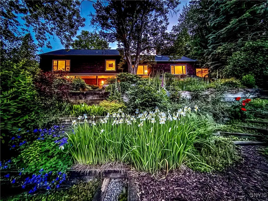2717 West Lake Road, Cazenovia, New York 13035, Cazenovia, New York 13035, 4 Bedrooms Bedrooms, 10 Rooms Rooms,2 BathroomsBathrooms,Residential,Closed,2717 West Lake Road, Cazenovia, New York 13035,S1615880