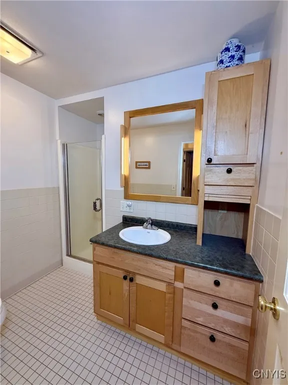 2717 West Lake Road, Cazenovia, New York 13035, Cazenovia, New York 13035, 4 Bedrooms Bedrooms, 10 Rooms Rooms,2 BathroomsBathrooms,Residential,Closed,2717 West Lake Road, Cazenovia, New York 13035,S1615880