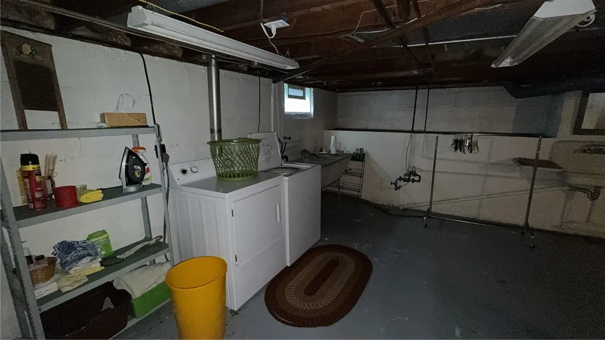 100 Bakerdale Road, Greece, New York 14616, Greece, New York 14616, 4 Bedrooms Bedrooms, 7 Rooms Rooms,1 BathroomBathrooms,Residential,Closed,100 Bakerdale Road, Greece, New York 14616,R1615824
