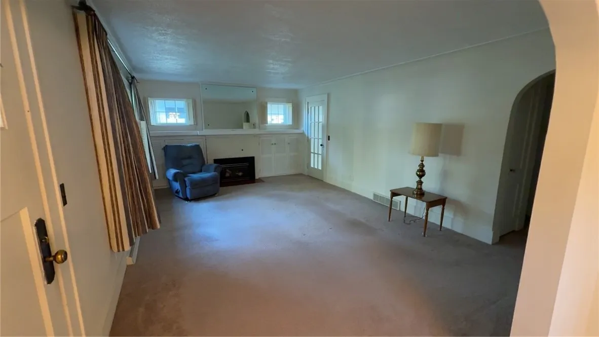 100 Bakerdale Road, Greece, New York 14616, Greece, New York 14616, 4 Bedrooms Bedrooms, 7 Rooms Rooms,1 BathroomBathrooms,Residential,Closed,100 Bakerdale Road, Greece, New York 14616,R1615824