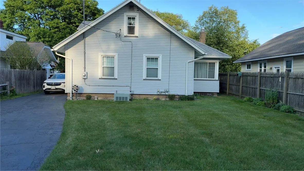 100 Bakerdale Road, Greece, New York 14616, Greece, New York 14616, 4 Bedrooms Bedrooms, 7 Rooms Rooms,1 BathroomBathrooms,Residential,Closed,100 Bakerdale Road, Greece, New York 14616,R1615824