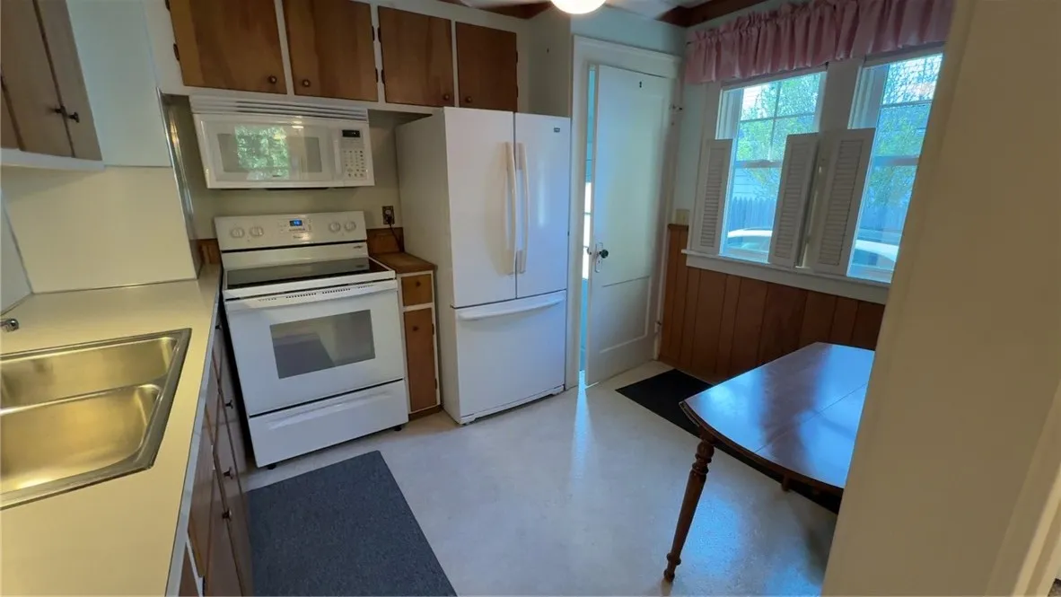 100 Bakerdale Road, Greece, New York 14616, Greece, New York 14616, 4 Bedrooms Bedrooms, 7 Rooms Rooms,1 BathroomBathrooms,Residential,Closed,100 Bakerdale Road, Greece, New York 14616,R1615824