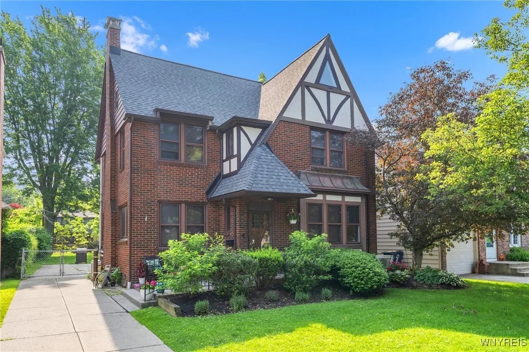 176 Mount Vernon Road, Amherst, New York 14226, Amherst, New York 14226, 5 Bedrooms Bedrooms, 11 Rooms Rooms,2 BathroomsBathrooms,Residential,Closed,176 Mount Vernon Road, Amherst, New York 14226,0,B1616020