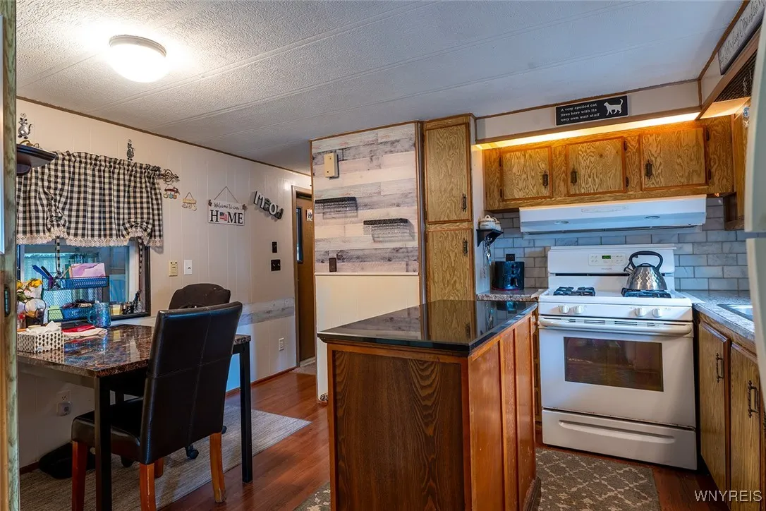 49 Lorraine Place, West Seneca, New York 14224, West Seneca, New York 14224, 2 Bedrooms Bedrooms, 6 Rooms Rooms,2 BathroomsBathrooms,Residential,Closed,49 Lorraine Place, West Seneca, New York 14224,0,B1616177