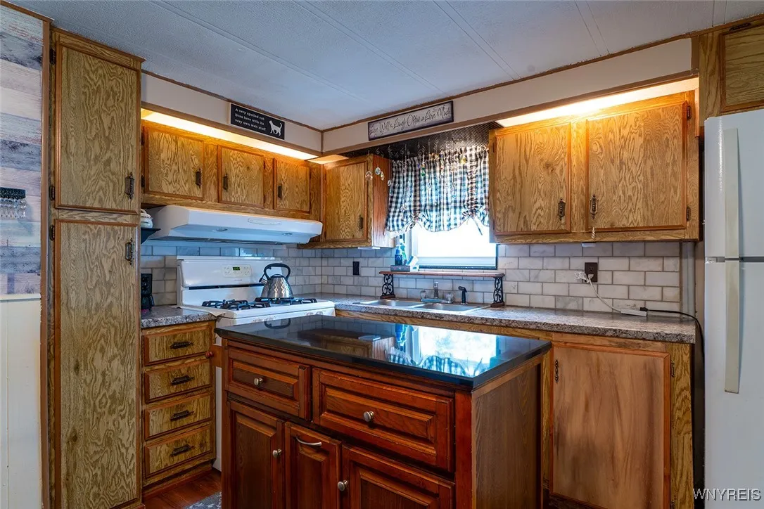 49 Lorraine Place, West Seneca, New York 14224, West Seneca, New York 14224, 2 Bedrooms Bedrooms, 6 Rooms Rooms,2 BathroomsBathrooms,Residential,Closed,49 Lorraine Place, West Seneca, New York 14224,0,B1616177