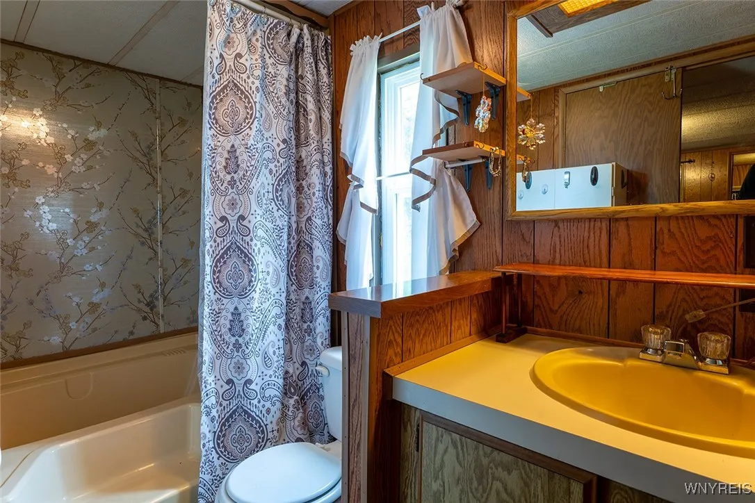 49 Lorraine Place, West Seneca, New York 14224, West Seneca, New York 14224, 2 Bedrooms Bedrooms, 6 Rooms Rooms,2 BathroomsBathrooms,Residential,Closed,49 Lorraine Place, West Seneca, New York 14224,0,B1616177