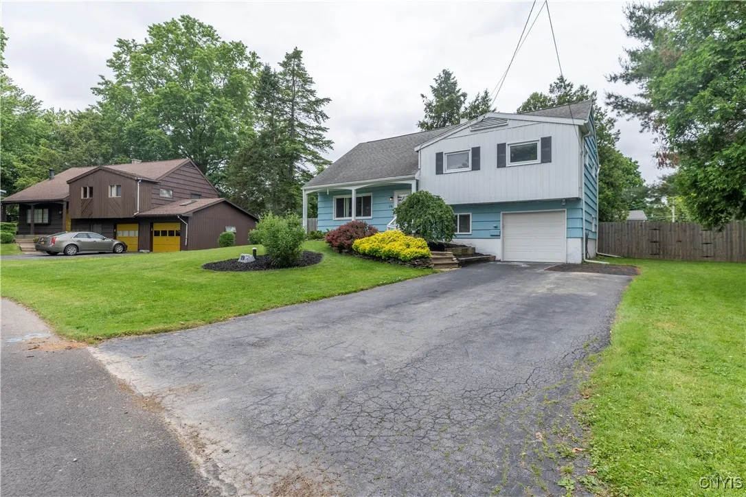 19 Cardinal Path, Clay, New York 13090, Clay, New York 13090, 4 Bedrooms Bedrooms, 9 Rooms Rooms,2 BathroomsBathrooms,Residential,Closed,19 Cardinal Path, Clay, New York 13090,S1615338