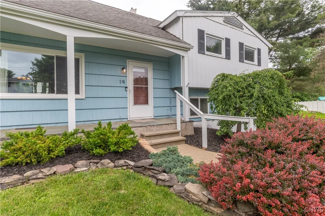 19 Cardinal Path, Clay, New York 13090, Clay, New York 13090, 4 Bedrooms Bedrooms, 9 Rooms Rooms,2 BathroomsBathrooms,Residential,Closed,19 Cardinal Path, Clay, New York 13090,S1615338