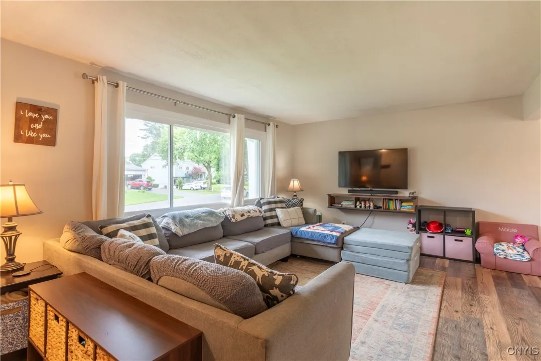 19 Cardinal Path, Clay, New York 13090, Clay, New York 13090, 4 Bedrooms Bedrooms, 9 Rooms Rooms,2 BathroomsBathrooms,Residential,Closed,19 Cardinal Path, Clay, New York 13090,S1615338