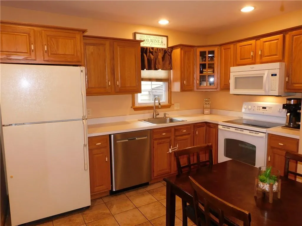 2692 Spencerport (lyell Ave) Road, Ogden, New York, Ogden, New York 14559, 3 Bedrooms Bedrooms, 7 Rooms Rooms,2 BathroomsBathrooms,Residential,Closed,2692 Spencerport (lyell Ave) Road, Ogden, New York,0,R1616187