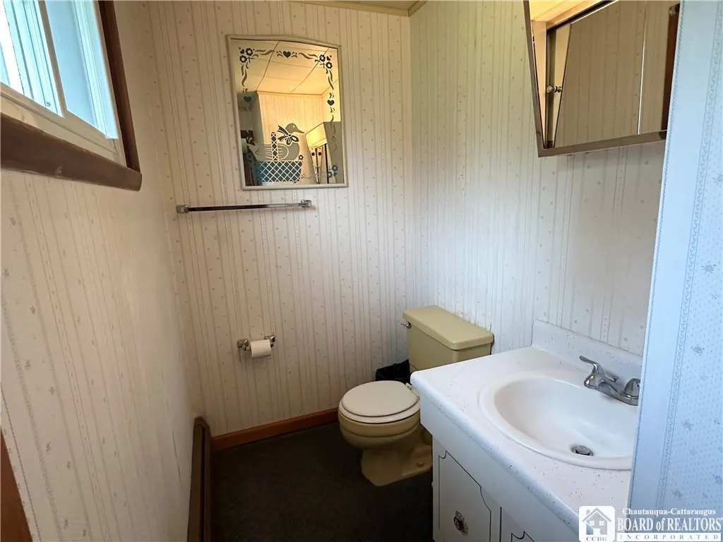 568 York Street, Olean-city, New York 14760, Olean, New York 14760, 3 Bedrooms Bedrooms, 8 Rooms Rooms,1 BathroomBathrooms,Residential,For Sale,568 York Street, Olean-city, New York 14760,R1613323